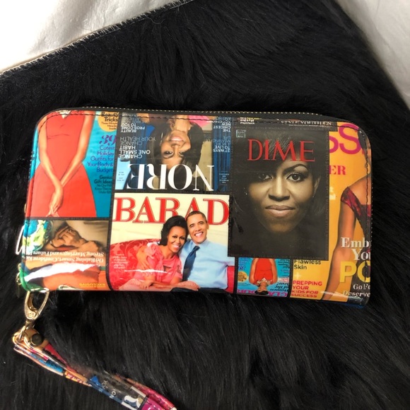 Handbags - Michelle Obama Magazine Print Double Zipper